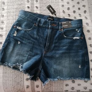 NWT High-rise mom shorts